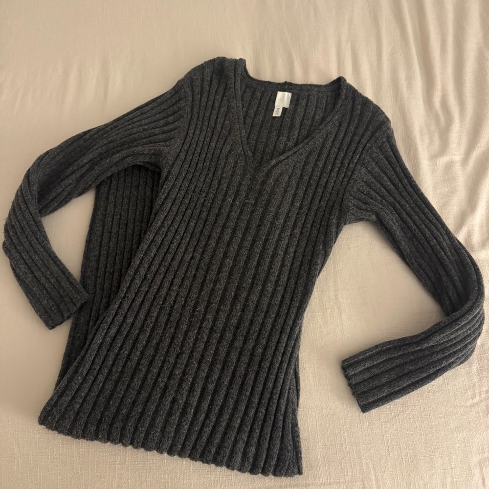 H&M Dark Gray V-Neck Ribbed Sweater
